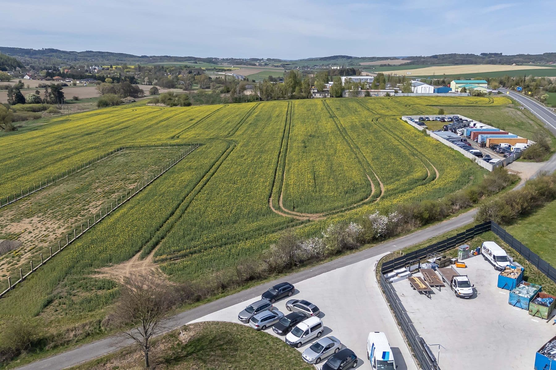 Prodej pozemku 6.839 m², Drásov, Jihomoravský kraj Prodej pozemku 6.839 m², Drásov, Jihomoravský kraj