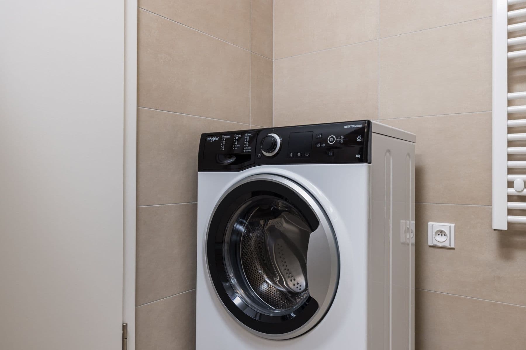 Pronájem bytu 1+kk 37 m², Fafkových, Praha, Praha Pronájem bytu 1+kk 37 m², Fafkových, Praha, Praha