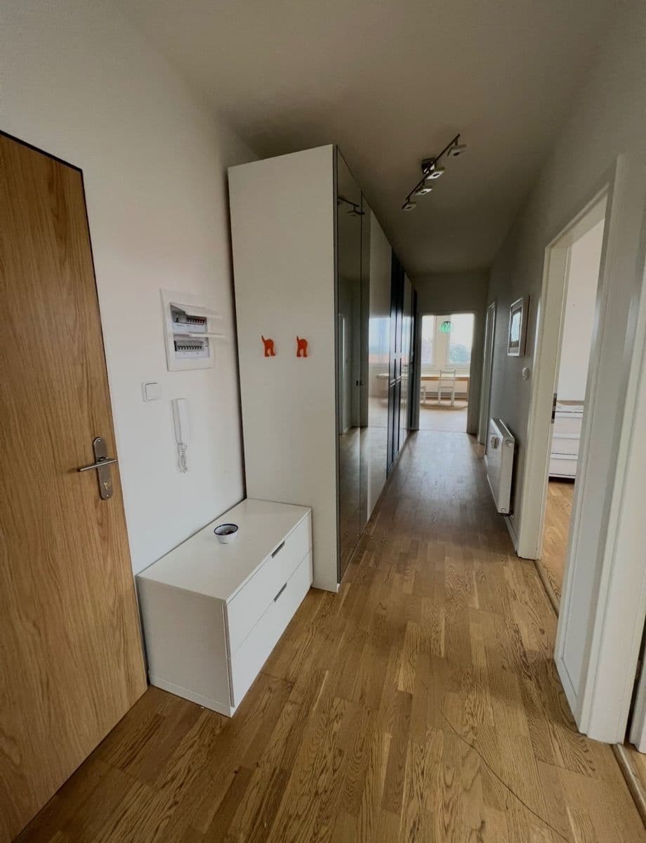 Pronájem bytu 2+kk 74 m², Počernická, Praha, Praha Pronájem bytu 2+kk 74 m², Počernická, Praha, Praha
