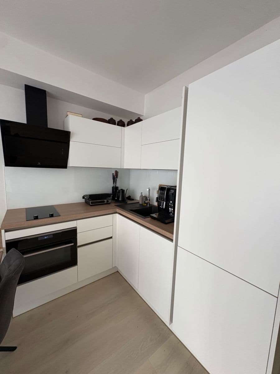 Pronájem bytu 1+kk 36 m², Toufarova, Praha, Praha Pronájem bytu 1+kk 36 m², Toufarova, Praha, Praha