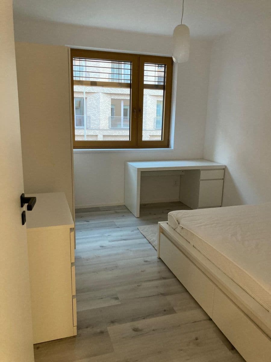 Pronájem bytu 2+1 49 m², Křižíkova, Praha, Praha Pronájem bytu 2+1 49 m², Křižíkova, Praha, Praha