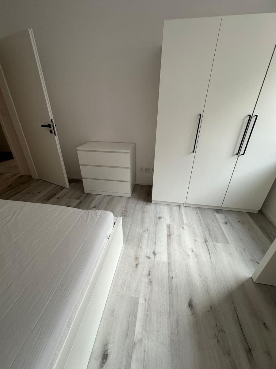 Pronájem bytu 2+1 49 m², Křižíkova, Praha, Praha Pronájem bytu 2+1 49 m², Křižíkova, Praha, Praha