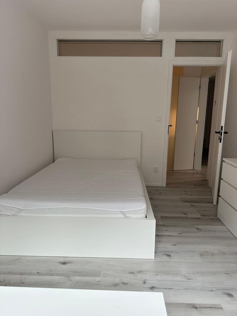 Pronájem bytu 2+1 49 m², Křižíkova, Praha, Praha Pronájem bytu 2+1 49 m², Křižíkova, Praha, Praha