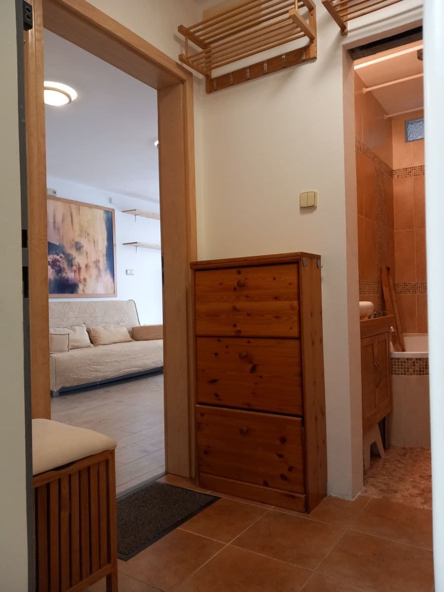 Pronájem bytu 2+kk 36 m², Tádžická, Praha, Praha Pronájem bytu 2+kk 36 m², Tádžická, Praha, Praha