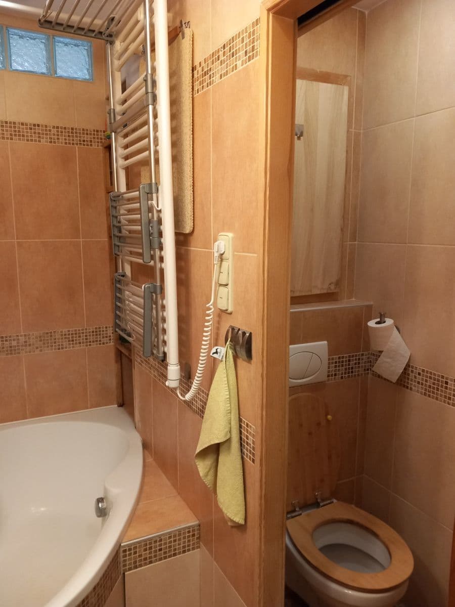 Pronájem bytu 2+kk 36 m², Tádžická, Praha, Praha Pronájem bytu 2+kk 36 m², Tádžická, Praha, Praha