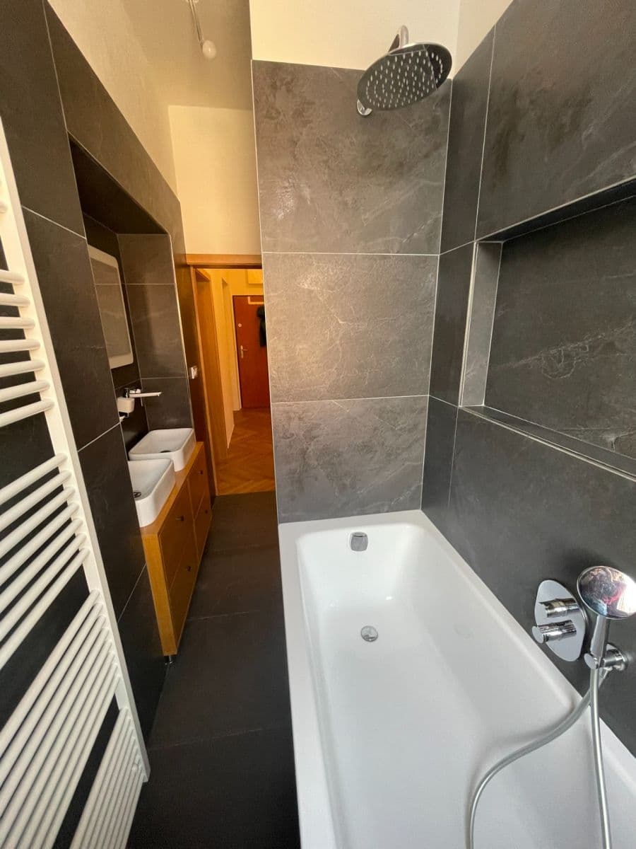 Prodej bytu 2+1 69 m², Komenského, Trutnov, Královéhradecký kraj Prodej bytu 2+1 69 m², Komenského, Trutnov, Královéhradecký kraj