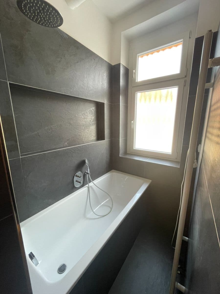 Prodej bytu 2+1 69 m², Komenského, Trutnov, Královéhradecký kraj Prodej bytu 2+1 69 m², Komenského, Trutnov, Královéhradecký kraj