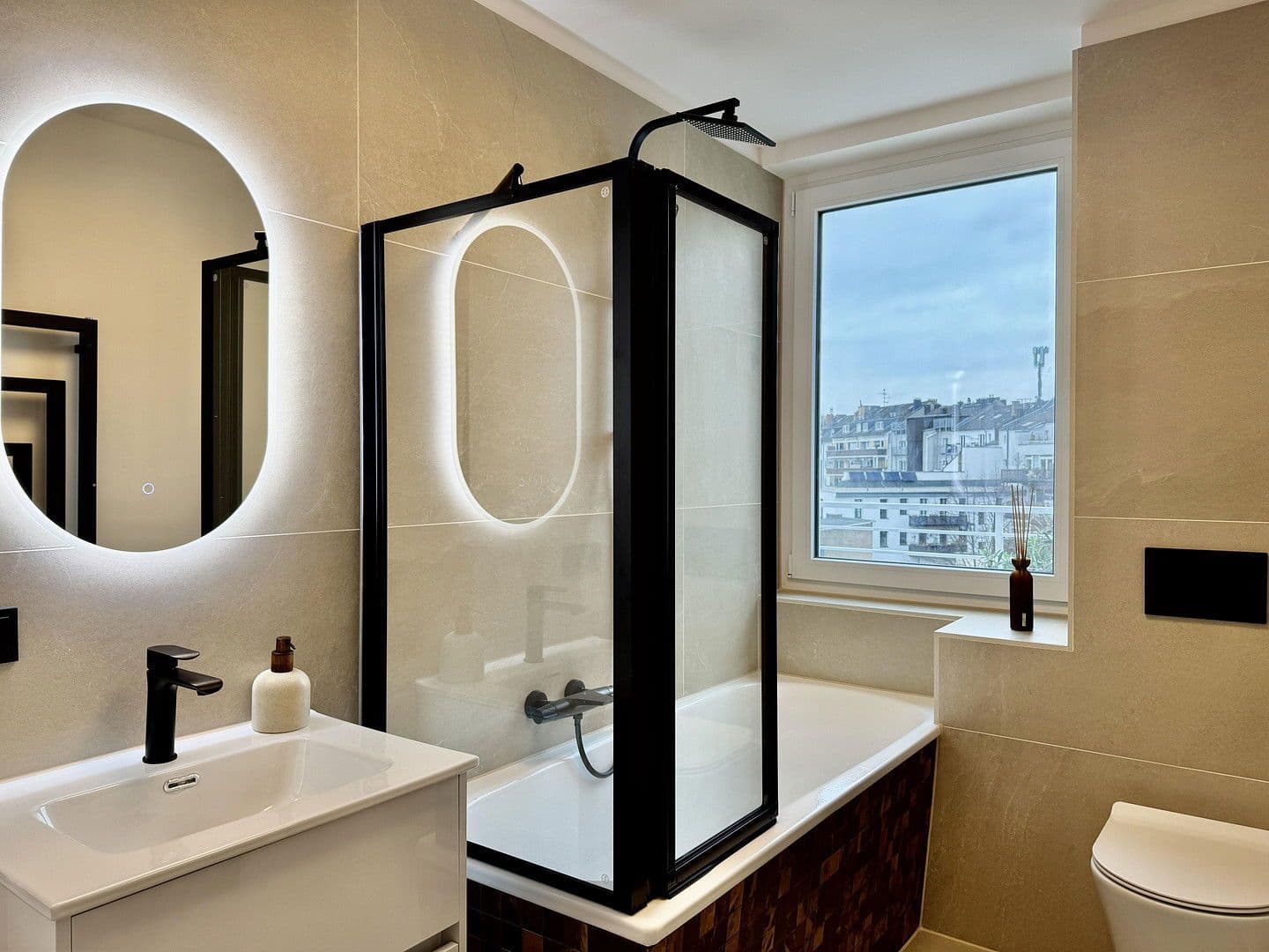 Prodej bytu 2+1 60 m², Kölner Str. 44, Postanschrift, Düsseldorf, Severní Porýní-Vestfálsko Prodej bytu 2+1 60 m², Kölner Str. 44, Postanschrift, Düsseldorf, Severní Porýní-Vestfálsko