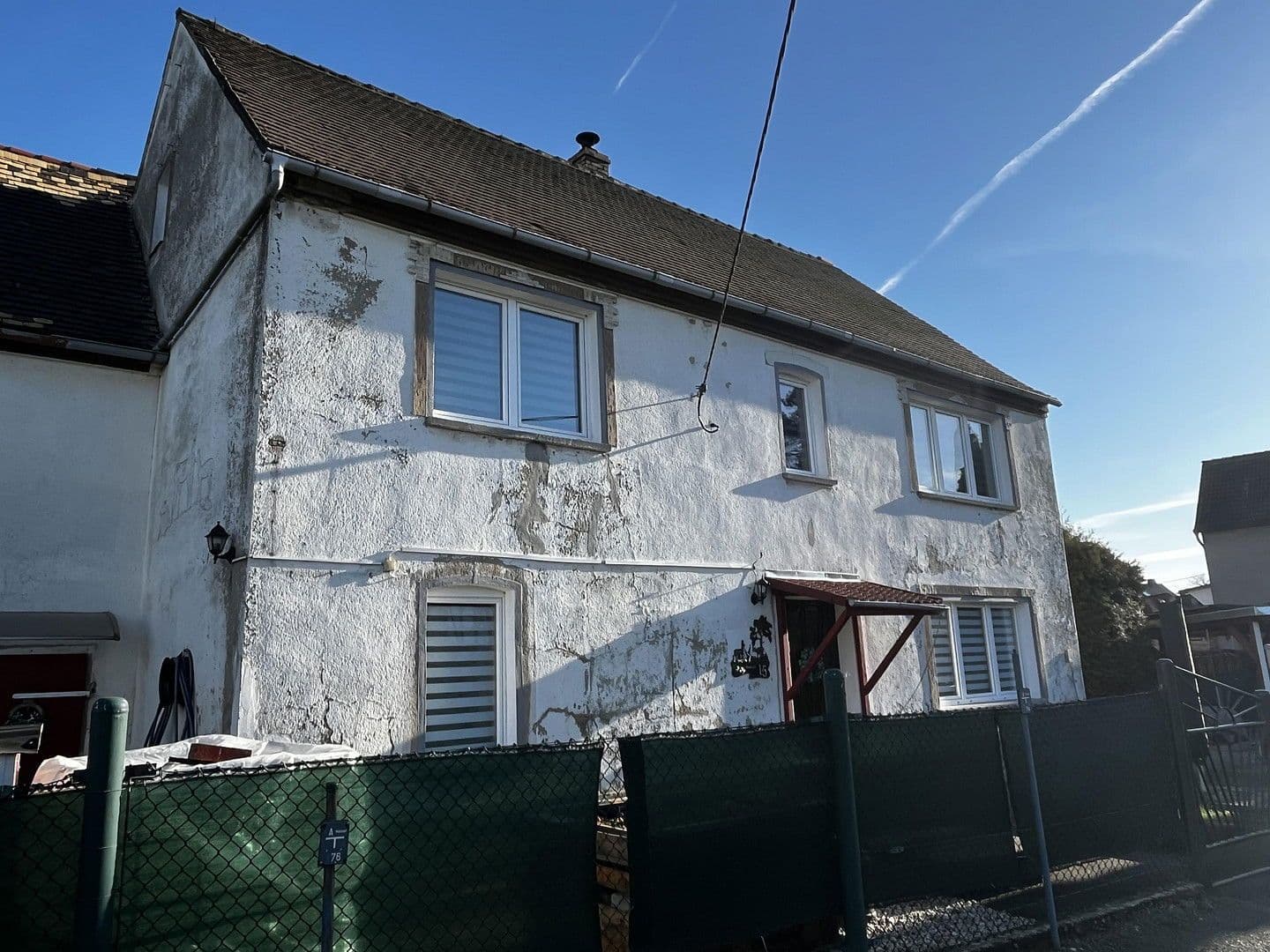 Prodej domu 146 m², pozemek 390 m², Kleinbardauer Hauptstraße 15, Grimma, Sasko Prodej domu 146 m², pozemek 390 m², Kleinbardauer Hauptstraße 15, Grimma, Sasko