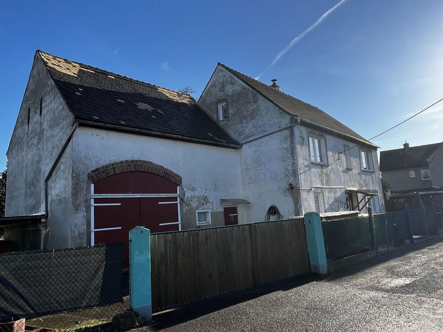 Prodej domu 146 m², pozemek 390 m², Kleinbardauer Hauptstraße 15, Grimma, Sasko Prodej domu 146 m², pozemek 390 m², Kleinbardauer Hauptstraße 15, Grimma, Sasko