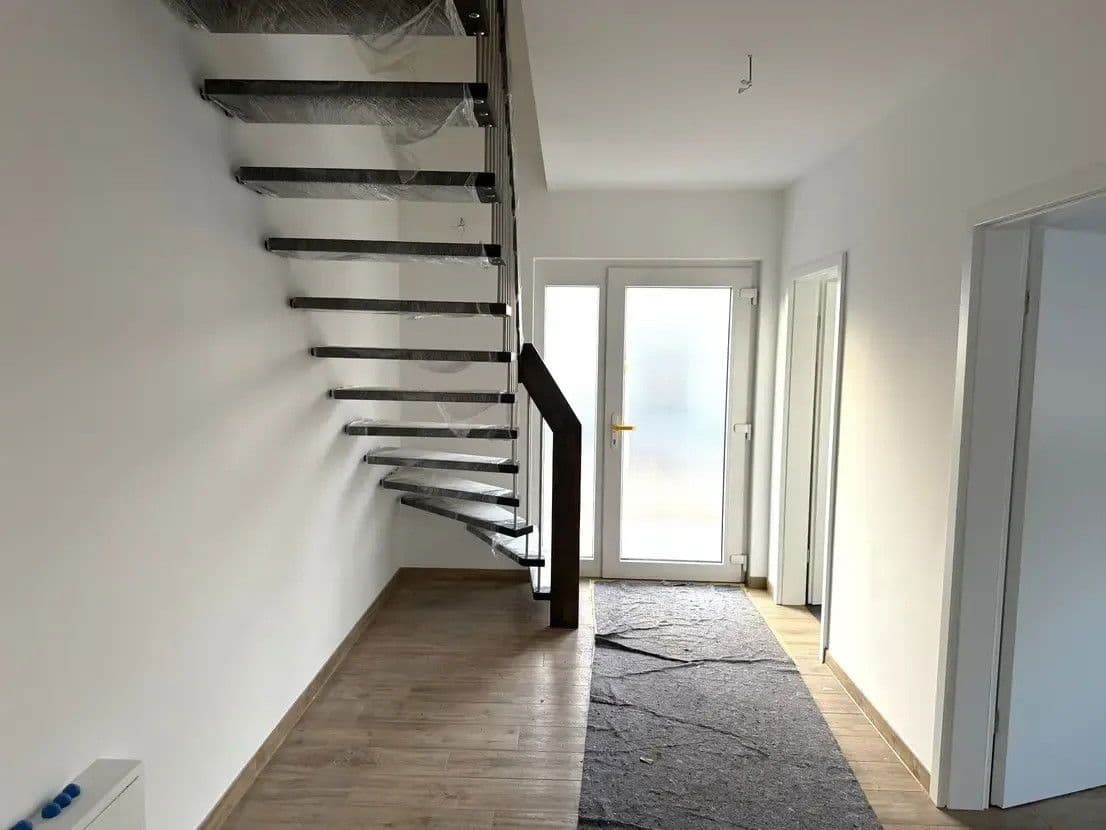 Pronájem domu 170 m², pozemek 441 m², Haydnstr. 42, Panketal, Braniborsko Pronájem domu 170 m², pozemek 441 m², Haydnstr. 42, Panketal, Braniborsko