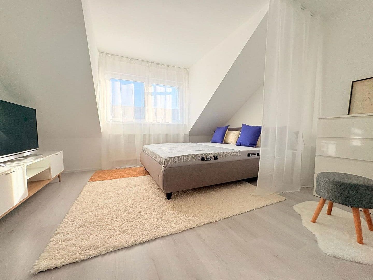 Pronájem bytu 3+kk 80 m², Hockenheim, Bádensko-Württembersko Pronájem bytu 3+kk 80 m², Hockenheim, Bádensko-Württembersko