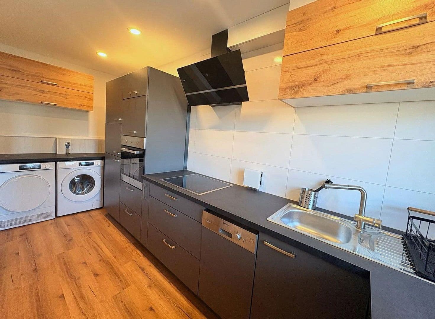 Pronájem bytu 3+kk 80 m², Hockenheim, Bádensko-Württembersko Pronájem bytu 3+kk 80 m², Hockenheim, Bádensko-Württembersko