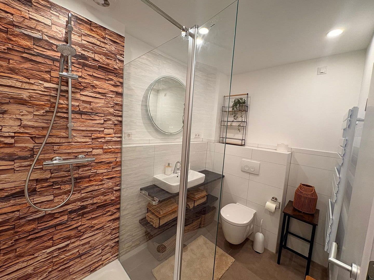 Pronájem bytu 3+kk 80 m², Hockenheim, Bádensko-Württembersko Pronájem bytu 3+kk 80 m², Hockenheim, Bádensko-Württembersko