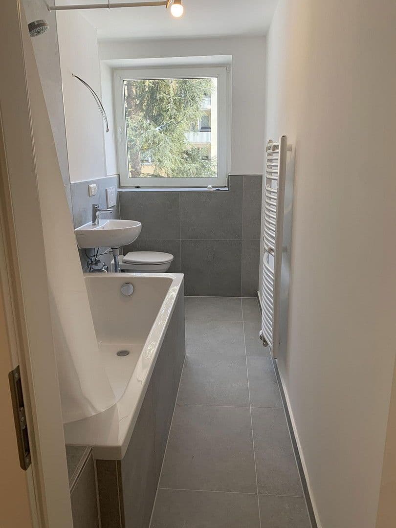 Pronájem bytu 3+1 70 m², Heinrich-Seliger-Straße 24, Frankfurt, Hessen Pronájem bytu 3+1 70 m², Heinrich-Seliger-Straße 24, Frankfurt, Hessen