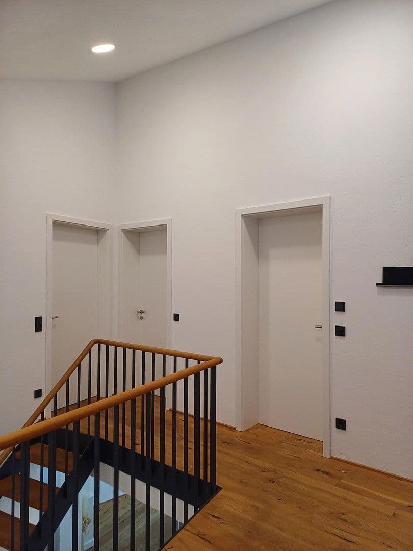 Prodej domu 243 m², pozemek 786 m², Hochbergweg1, Weilheim an der Teck, Bádensko-Württembersko Prodej domu 243 m², pozemek 786 m², Hochbergweg1, Weilheim an der Teck, Bádensko-Württembersko