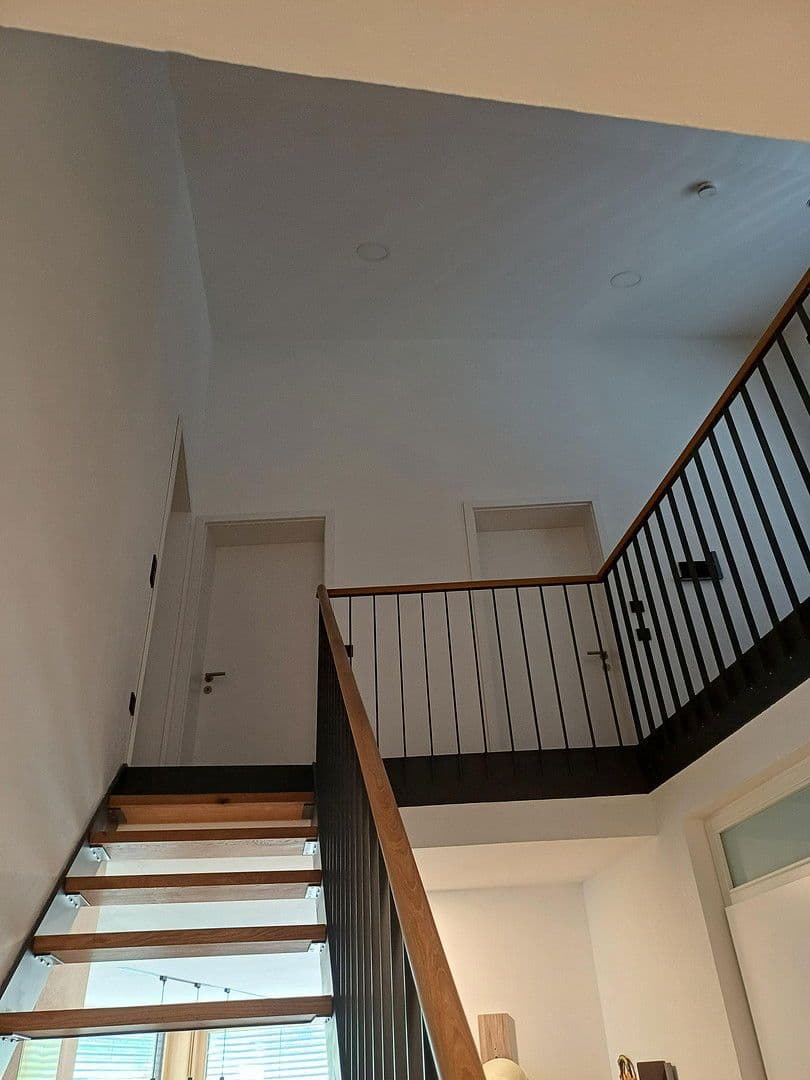 Prodej domu 243 m², pozemek 786 m², Hochbergweg1, Weilheim an der Teck, Bádensko-Württembersko Prodej domu 243 m², pozemek 786 m², Hochbergweg1, Weilheim an der Teck, Bádensko-Württembersko