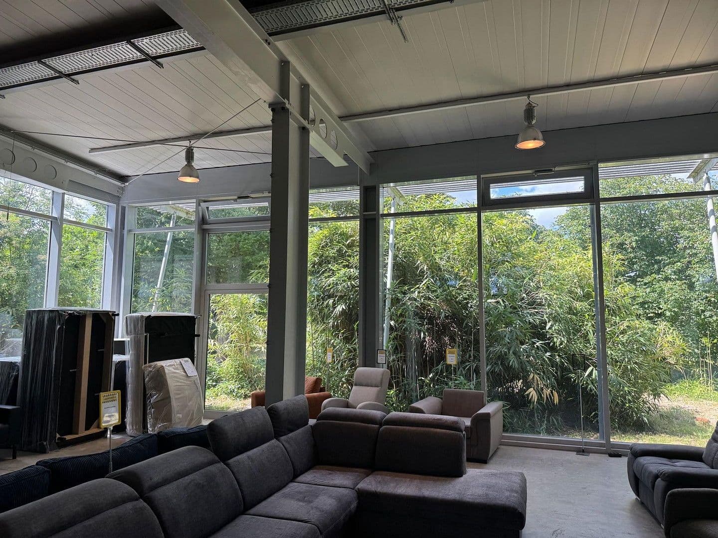 Pronájem nebytového prostoru 10.000 m², Kirchstr. 32, Gommersheim, Porýní-Falc Pronájem nebytového prostoru 10.000 m², Kirchstr. 32, Gommersheim, Porýní-Falc