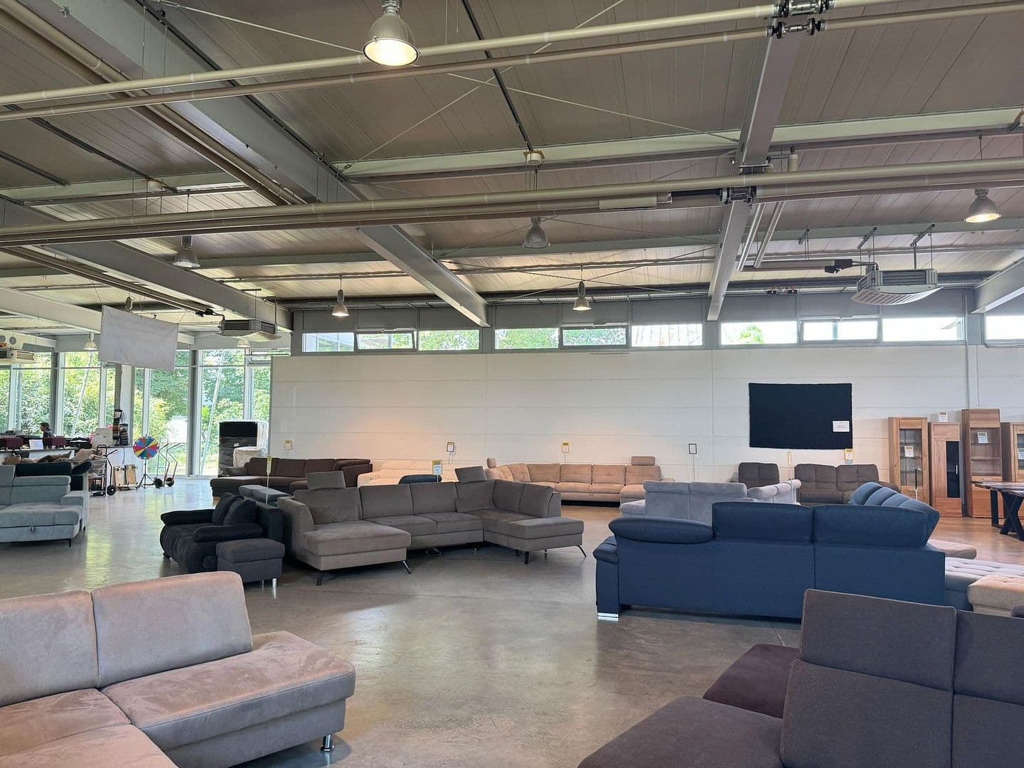 Pronájem nebytového prostoru 10.000 m², Kirchstr. 32, Gommersheim, Porýní-Falc Pronájem nebytového prostoru 10.000 m², Kirchstr. 32, Gommersheim, Porýní-Falc