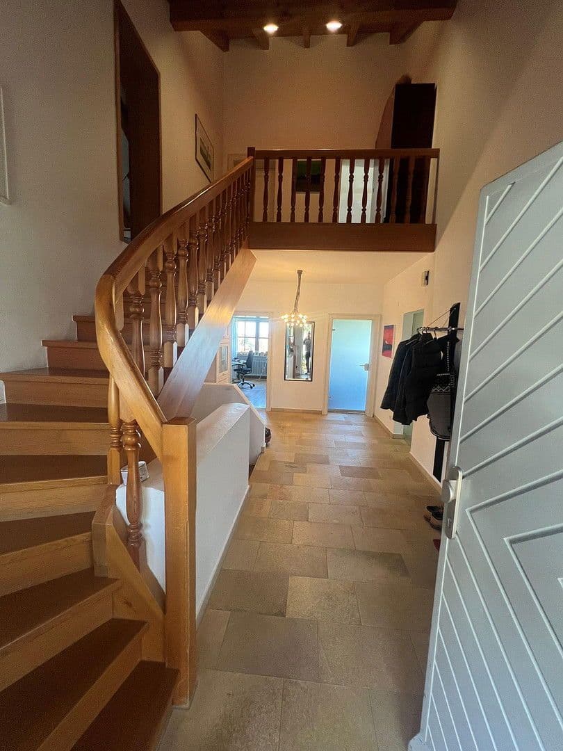 Prodej domu 220 m², pozemek 910 m², Flurstr. 5, 82288 Kottgeisering, Kottgeisering, Bavorsko Prodej domu 220 m², pozemek 910 m², Flurstr. 5, 82288 Kottgeisering, Kottgeisering, Bavorsko