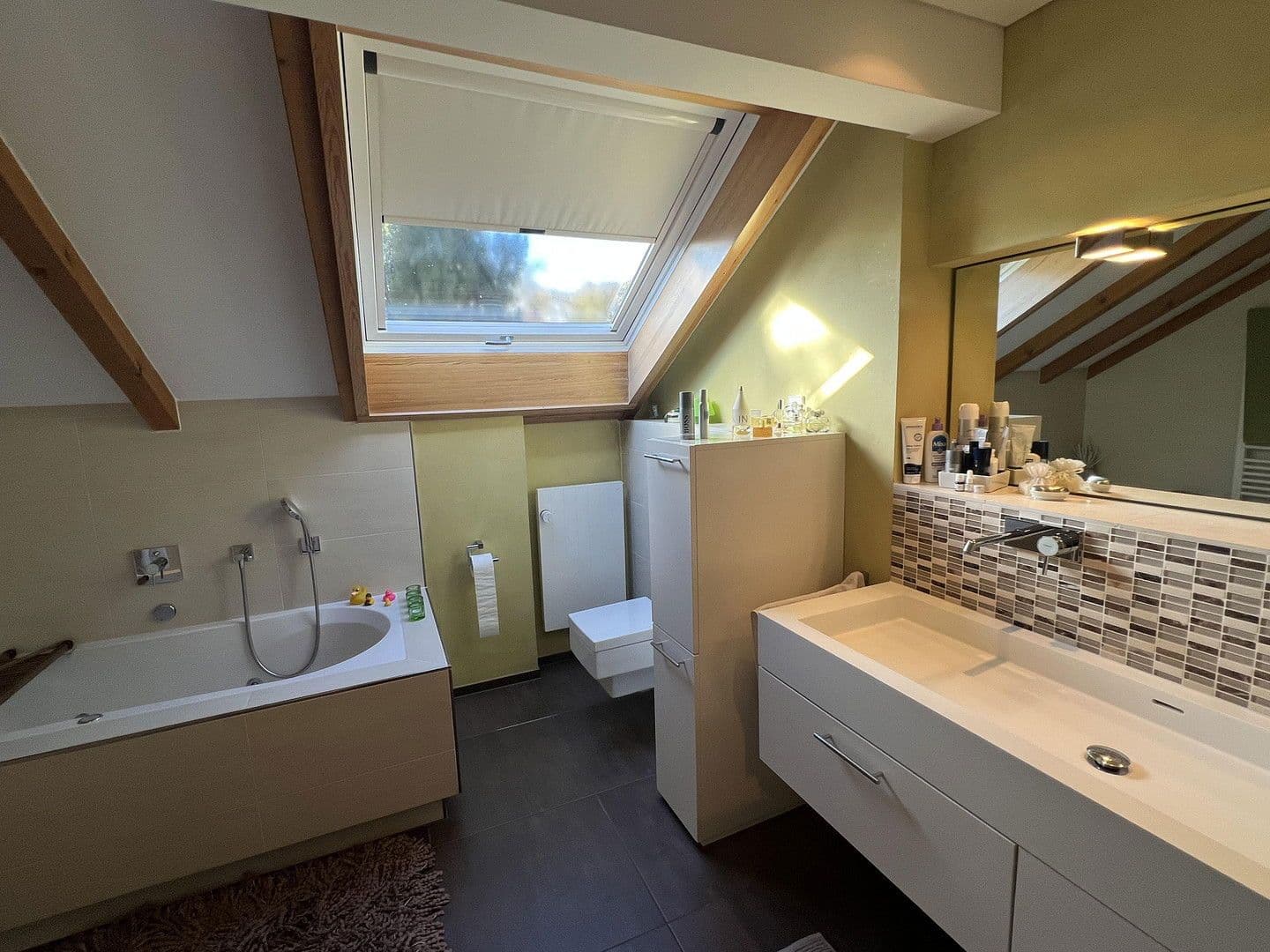 Prodej domu 220 m², pozemek 910 m², Flurstr. 5, 82288 Kottgeisering, Kottgeisering, Bavorsko Prodej domu 220 m², pozemek 910 m², Flurstr. 5, 82288 Kottgeisering, Kottgeisering, Bavorsko