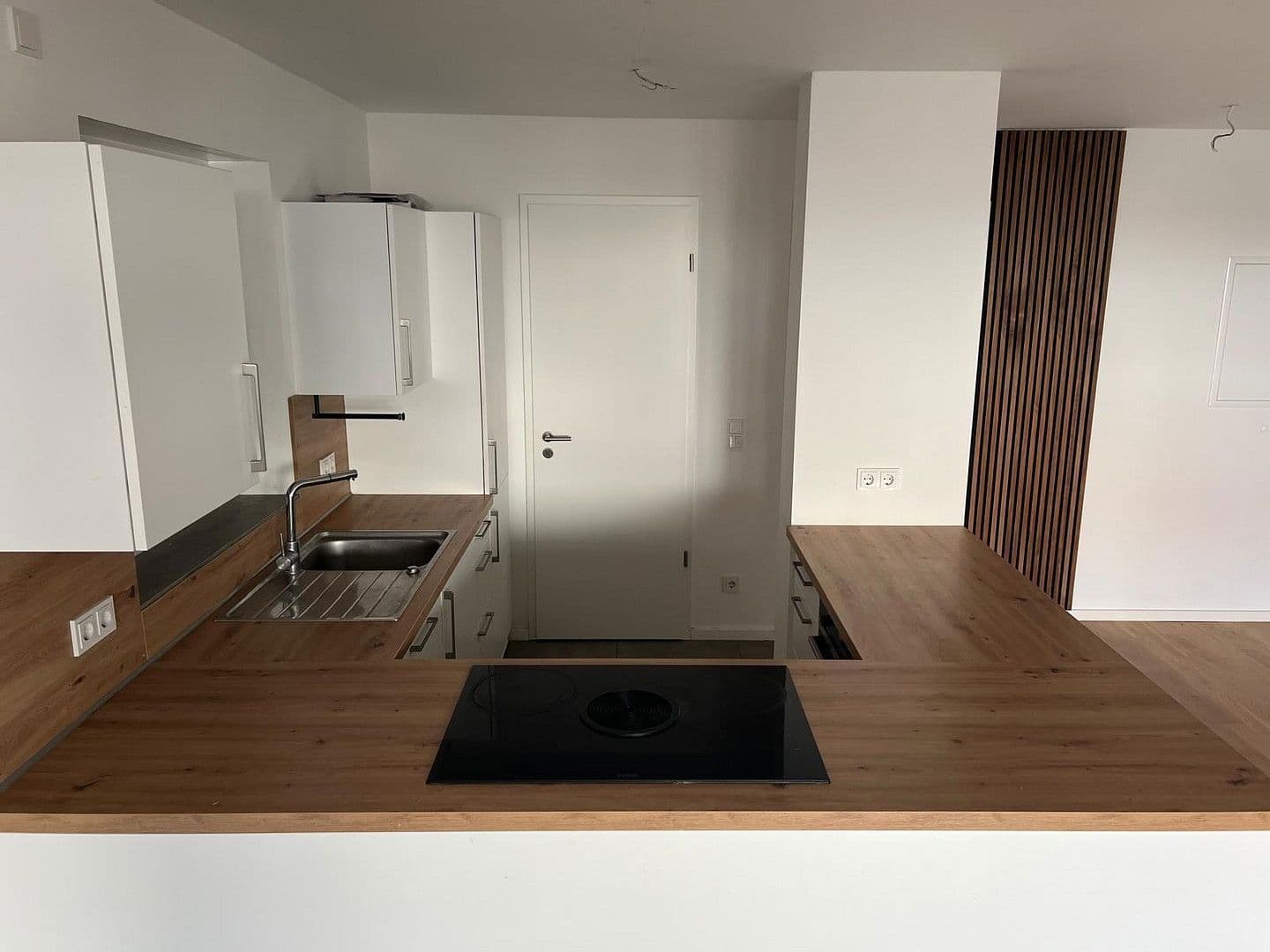 Pronájem bytu 3+1 104 m², Friedrich-Ebert-Straße 40-1, Seeheim-Jugenheim, Hessen Pronájem bytu 3+1 104 m², Friedrich-Ebert-Straße 40-1, Seeheim-Jugenheim, Hessen