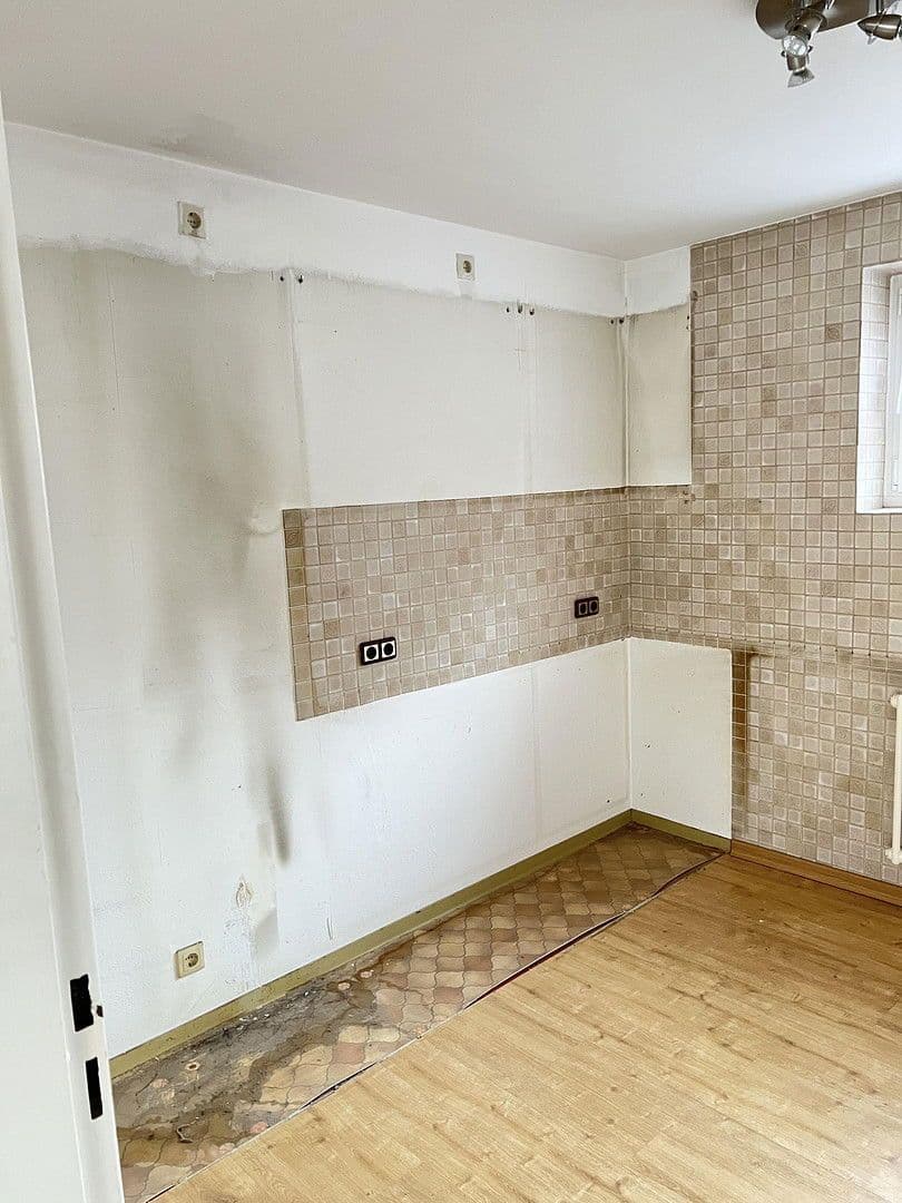 Prodej domu 100 m², pozemek 285 m², Saarbrücken, Země Sársko Prodej domu 100 m², pozemek 285 m², Saarbrücken, Země Sársko