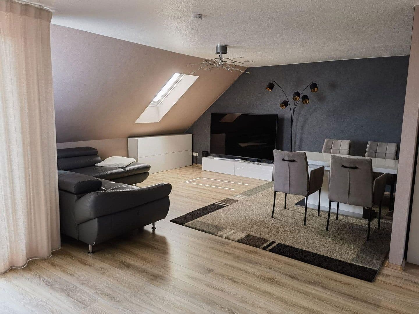 Prodej bytu 3+kk 88 m², Nagold, Bádensko-Württembersko Prodej bytu 3+kk 88 m², Nagold, Bádensko-Württembersko