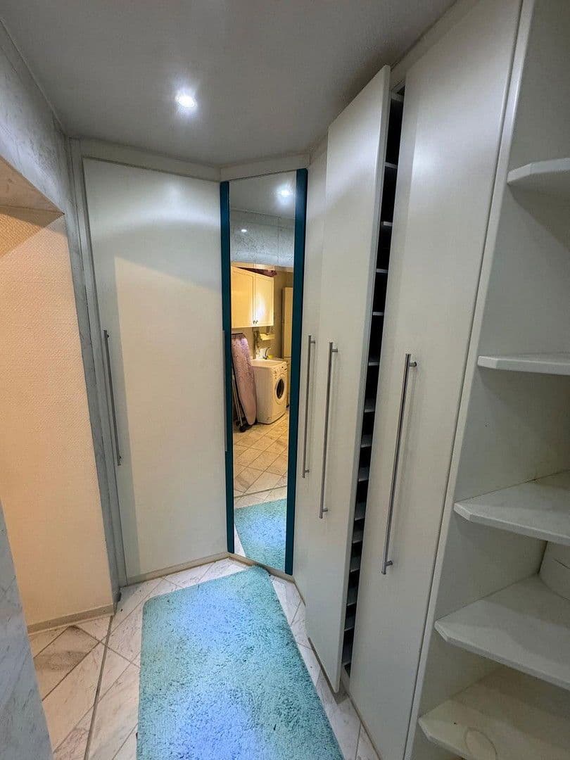 Pronájem bytu 4+1 140 m², Kaiserslautern, Porýní-Falc Pronájem bytu 4+1 140 m², Kaiserslautern, Porýní-Falc