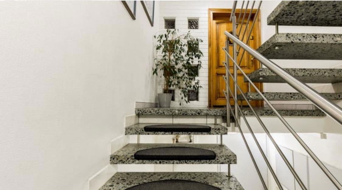 Pronájem bytu 4+1 140 m², Kaiserslautern, Porýní-Falc Pronájem bytu 4+1 140 m², Kaiserslautern, Porýní-Falc