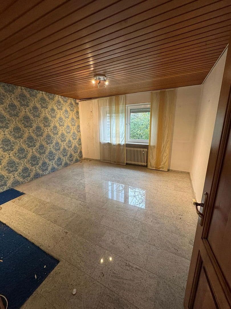 Pronájem bytu 4+1 140 m², Kaiserslautern, Porýní-Falc Pronájem bytu 4+1 140 m², Kaiserslautern, Porýní-Falc