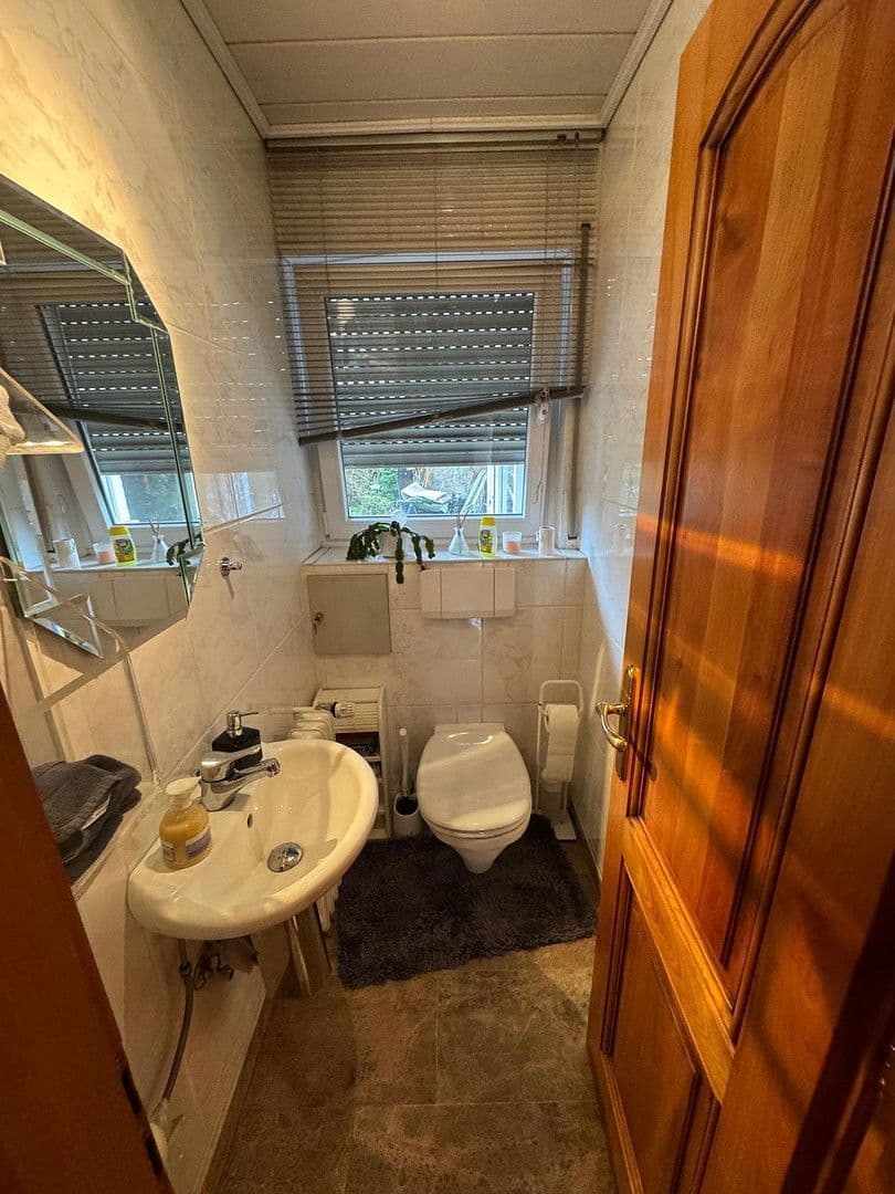 Pronájem bytu 4+1 140 m², Kaiserslautern, Porýní-Falc Pronájem bytu 4+1 140 m², Kaiserslautern, Porýní-Falc