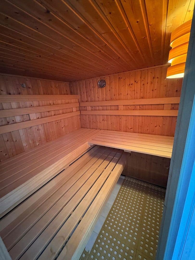 Pronájem bytu 4+1 140 m², Kaiserslautern, Porýní-Falc Pronájem bytu 4+1 140 m², Kaiserslautern, Porýní-Falc