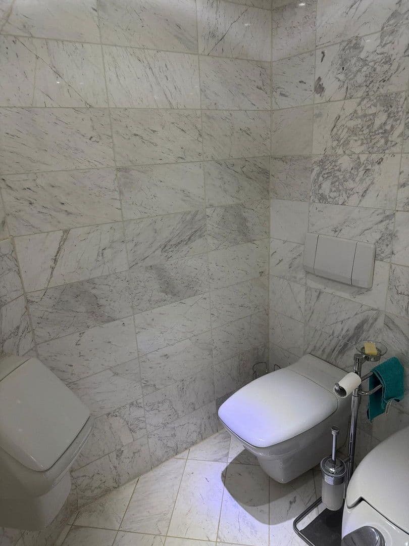 Pronájem bytu 4+1 140 m², Kaiserslautern, Porýní-Falc Pronájem bytu 4+1 140 m², Kaiserslautern, Porýní-Falc