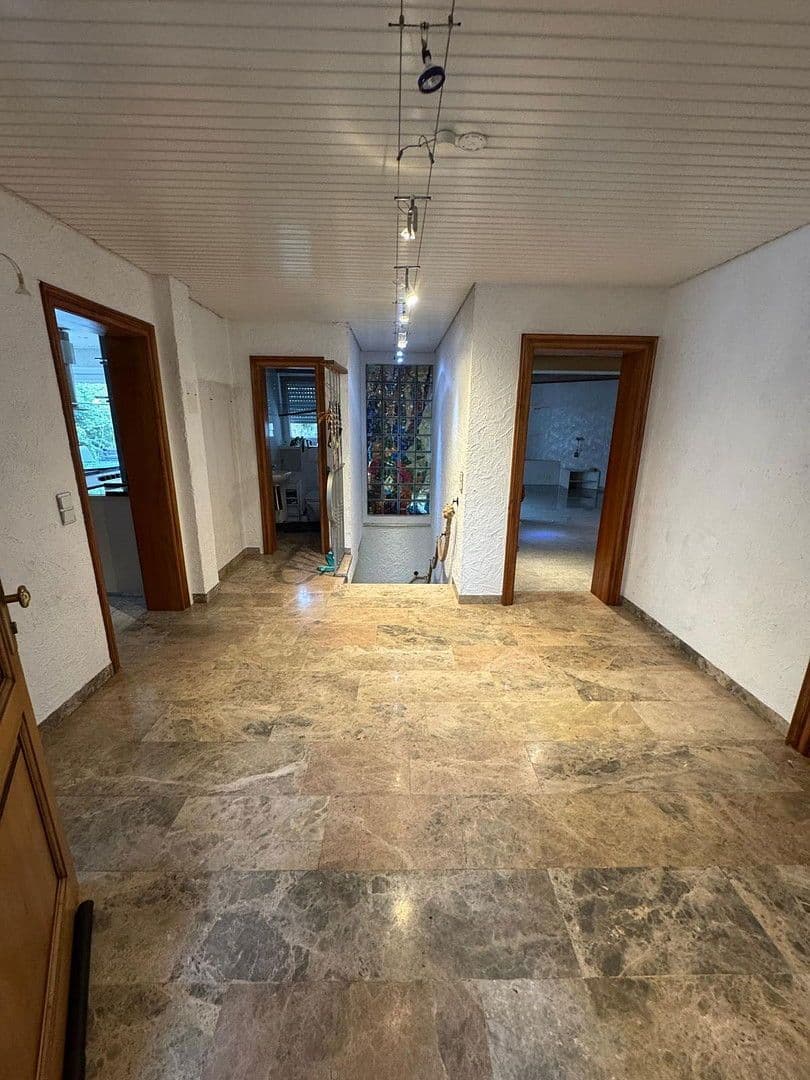 Pronájem bytu 4+1 140 m², Kaiserslautern, Porýní-Falc Pronájem bytu 4+1 140 m², Kaiserslautern, Porýní-Falc