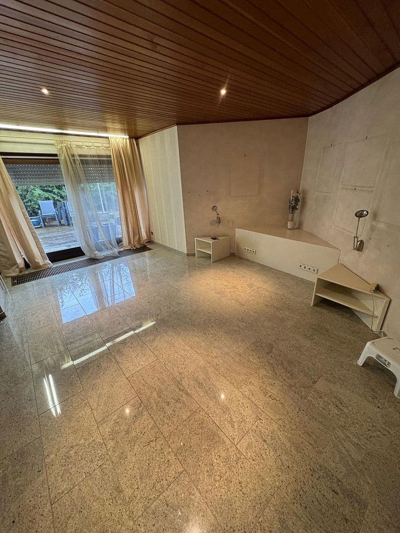 Pronájem bytu 4+1 140 m², Kaiserslautern, Porýní-Falc Pronájem bytu 4+1 140 m², Kaiserslautern, Porýní-Falc