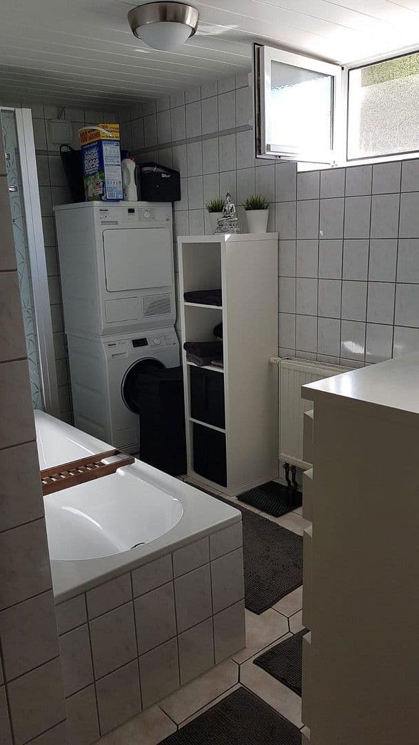 Prodej domu 297 m², pozemek 838 m², Blaustein, Bádensko-Württembersko Prodej domu 297 m², pozemek 838 m², Blaustein, Bádensko-Württembersko