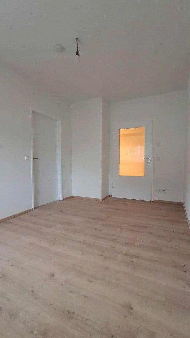 Pronájem bytu 2+1 50 m², Rollnerstraße 40, Nürnberg, Bavorsko Pronájem bytu 2+1 50 m², Rollnerstraße 40, Nürnberg, Bavorsko