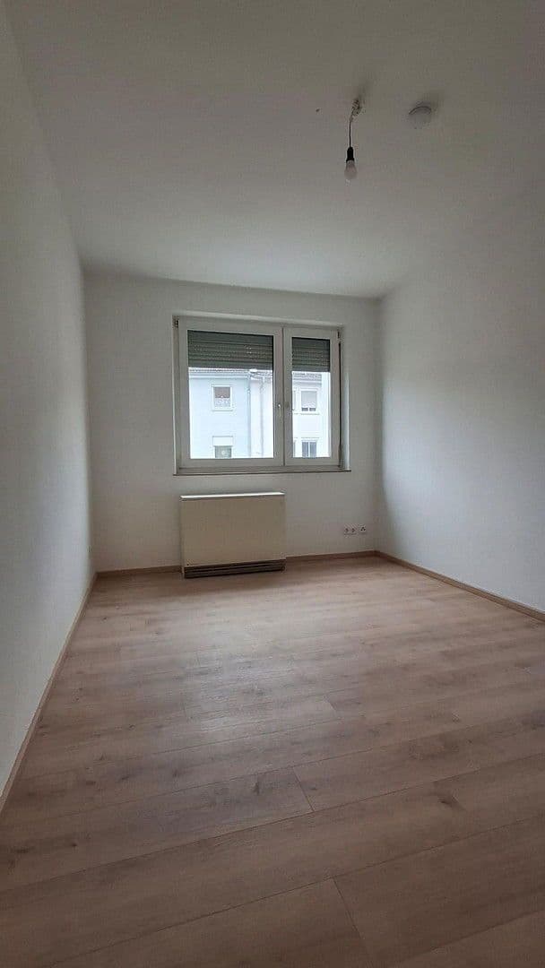 Pronájem bytu 2+1 50 m², Rollnerstraße 40, Nürnberg, Bavorsko Pronájem bytu 2+1 50 m², Rollnerstraße 40, Nürnberg, Bavorsko