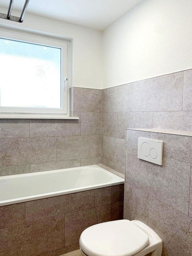 Pronájem bytu 2+1 52 m², Reichklarastr. 2a, Mainz, Porýní-Falc Pronájem bytu 2+1 52 m², Reichklarastr. 2a, Mainz, Porýní-Falc