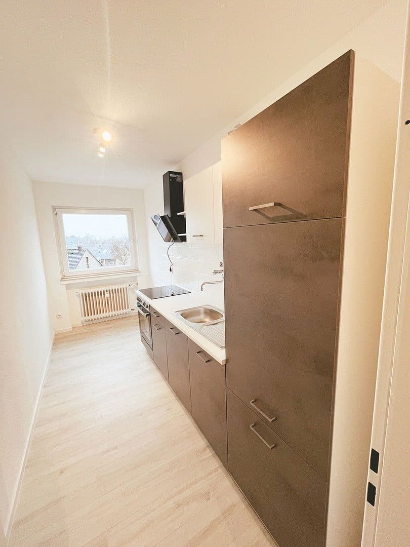 Prodej bytu 2+1 70 m², Köln, Severní Porýní-Vestfálsko Prodej bytu 2+1 70 m², Köln, Severní Porýní-Vestfálsko