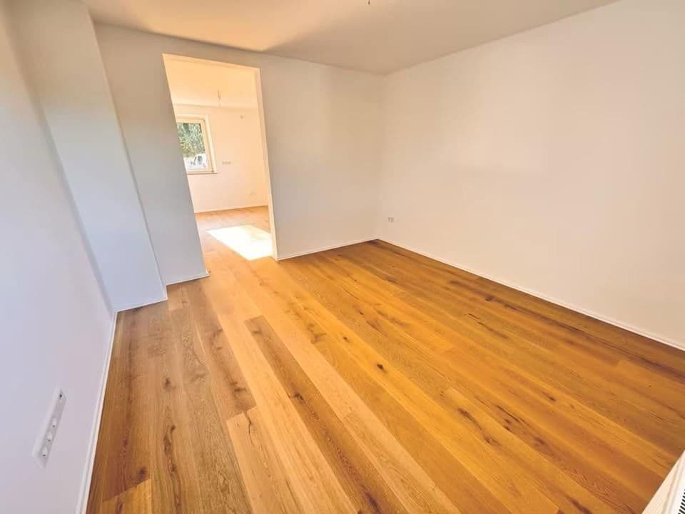 Pronájem bytu 2+1 52 m², Jos.-Otto-Kolb-Straße 15, Ebermannstadt, Bavorsko Pronájem bytu 2+1 52 m², Jos.-Otto-Kolb-Straße 15, Ebermannstadt, Bavorsko