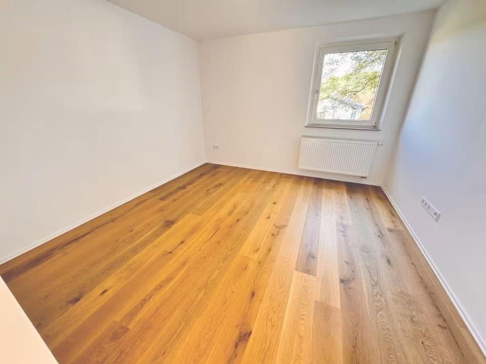 Pronájem bytu 2+1 52 m², Jos.-Otto-Kolb-Straße 15, Ebermannstadt, Bavorsko Pronájem bytu 2+1 52 m², Jos.-Otto-Kolb-Straße 15, Ebermannstadt, Bavorsko