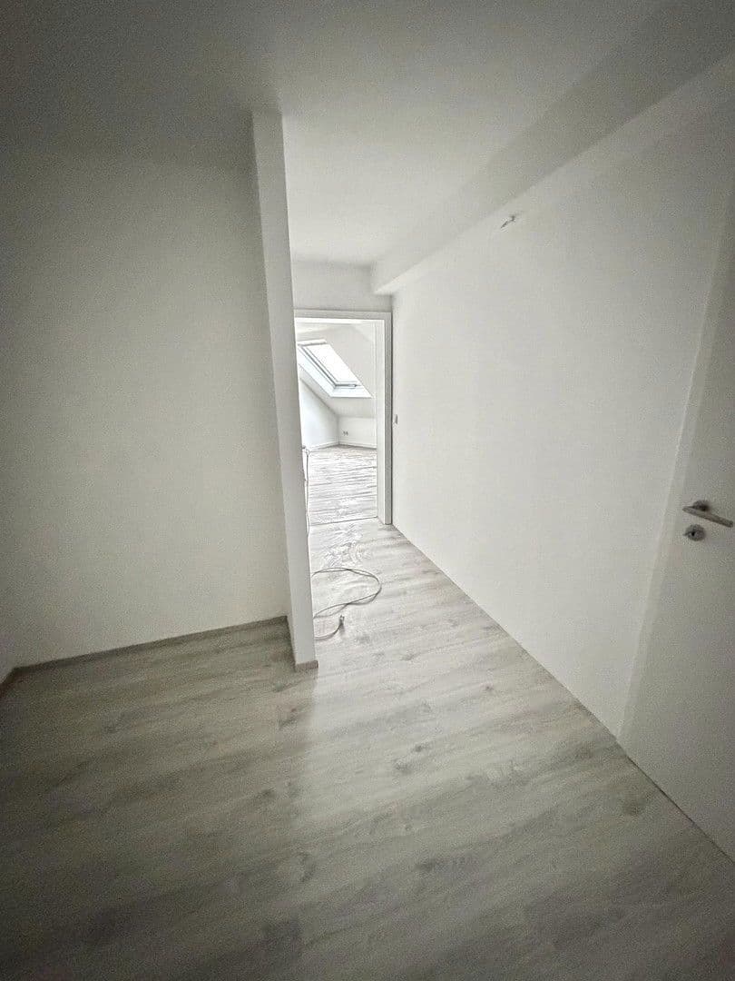 Pronájem bytu 5+1 85 m², Am Brögel 4, Wuppertal, Severní Porýní-Vestfálsko Pronájem bytu 5+1 85 m², Am Brögel 4, Wuppertal, Severní Porýní-Vestfálsko