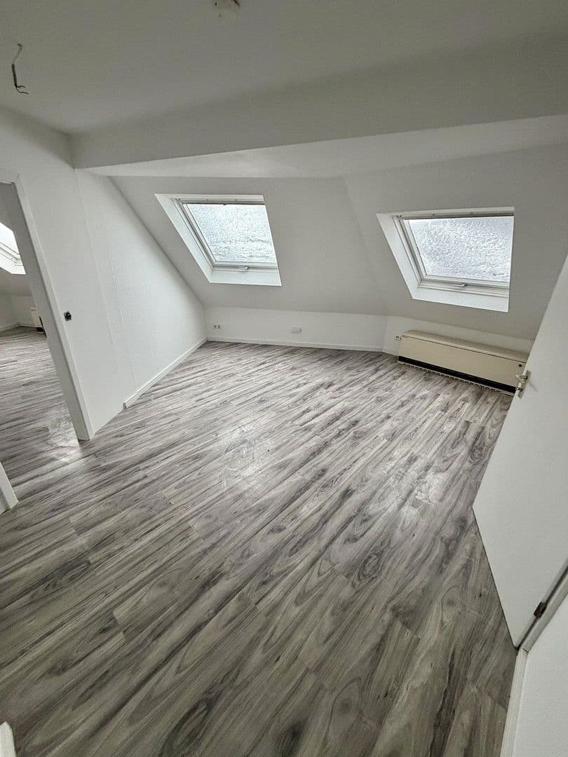 Pronájem bytu 5+1 85 m², Am Brögel 4, Wuppertal, Severní Porýní-Vestfálsko Pronájem bytu 5+1 85 m², Am Brögel 4, Wuppertal, Severní Porýní-Vestfálsko