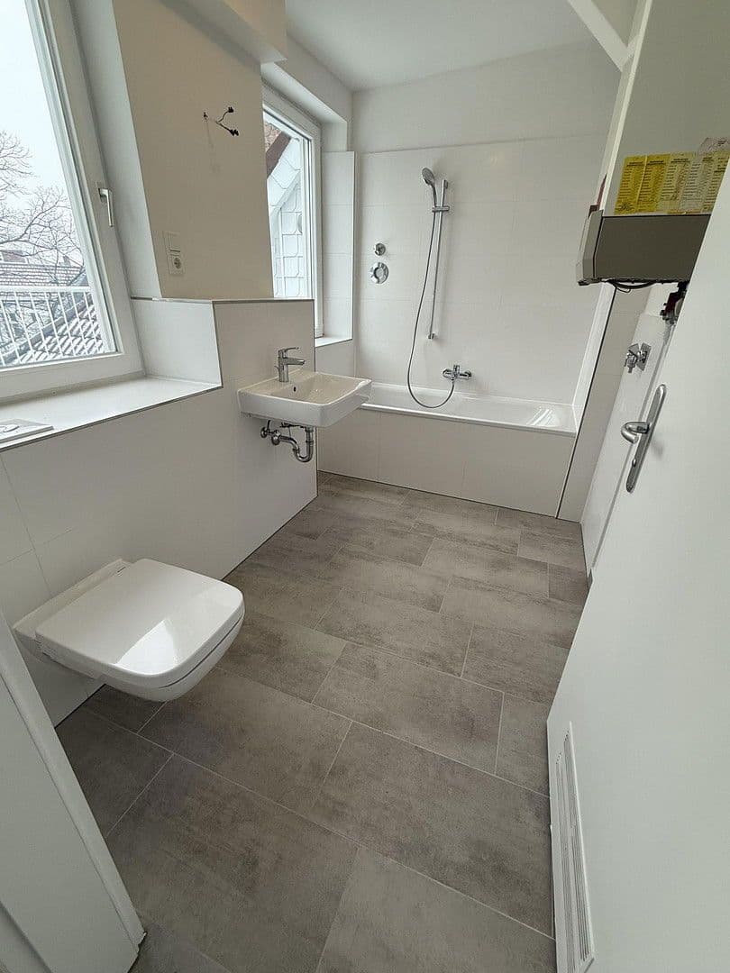 Pronájem bytu 3+1 152 m², Hohenzollerndamm, Berlin, Berlín Pronájem bytu 3+1 152 m², Hohenzollerndamm, Berlin, Berlín