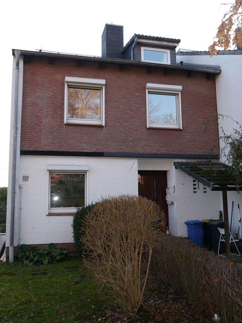 Prodej domu 188 m², pozemek 347 m², Wedel, Šlesvicko-Holštýnsko Prodej domu 188 m², pozemek 347 m², Wedel, Šlesvicko-Holštýnsko