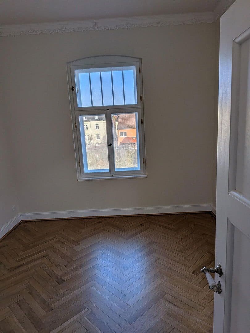 Pronájem bytu 4+1 128 m², Grochlitzer Str. 43, Naumburg (Saale), Sasko-Anhaltsko Pronájem bytu 4+1 128 m², Grochlitzer Str. 43, Naumburg (Saale), Sasko-Anhaltsko