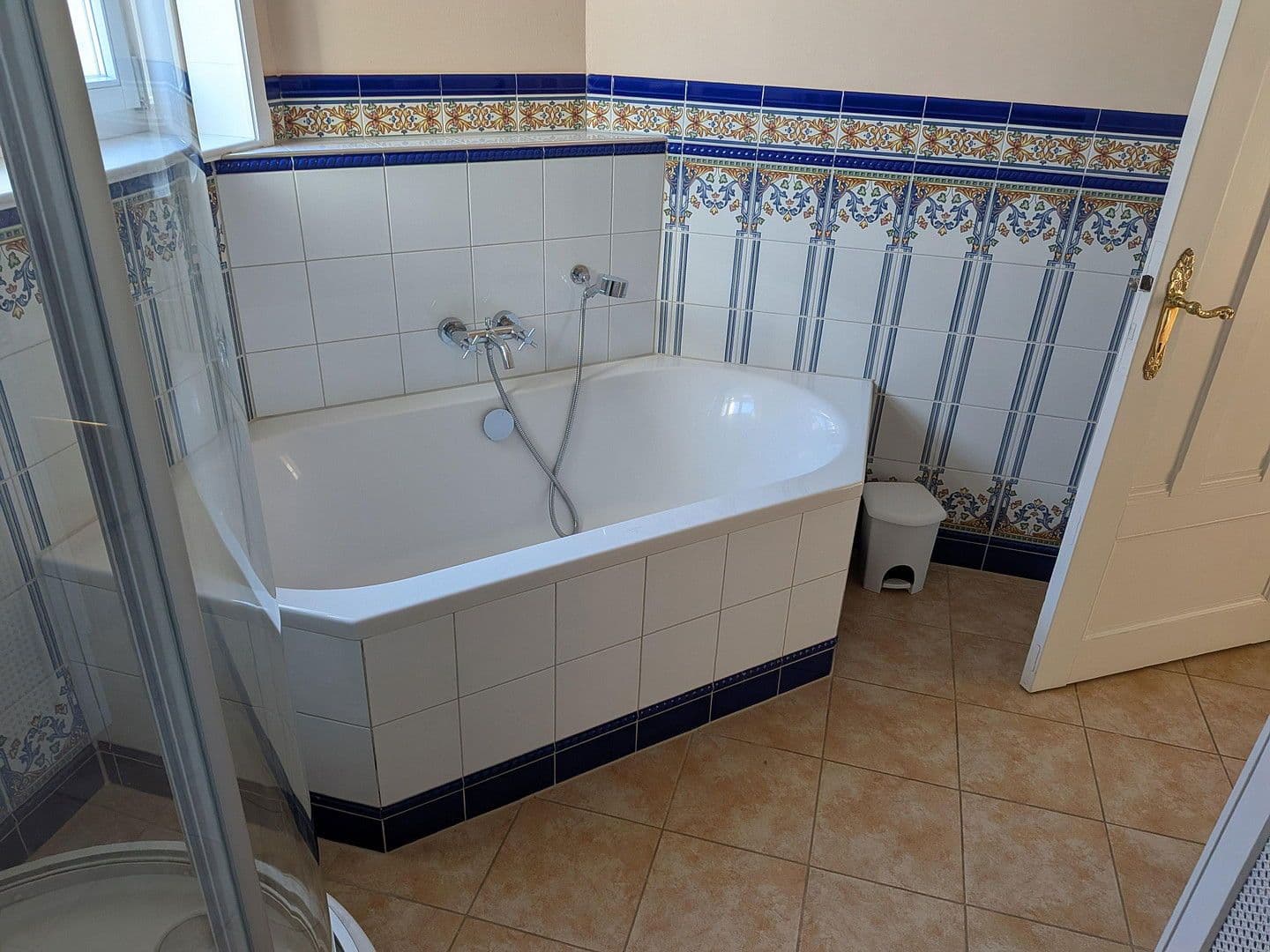 Pronájem bytu 4+1 128 m², Grochlitzer Str. 43, Naumburg (Saale), Sasko-Anhaltsko Pronájem bytu 4+1 128 m², Grochlitzer Str. 43, Naumburg (Saale), Sasko-Anhaltsko