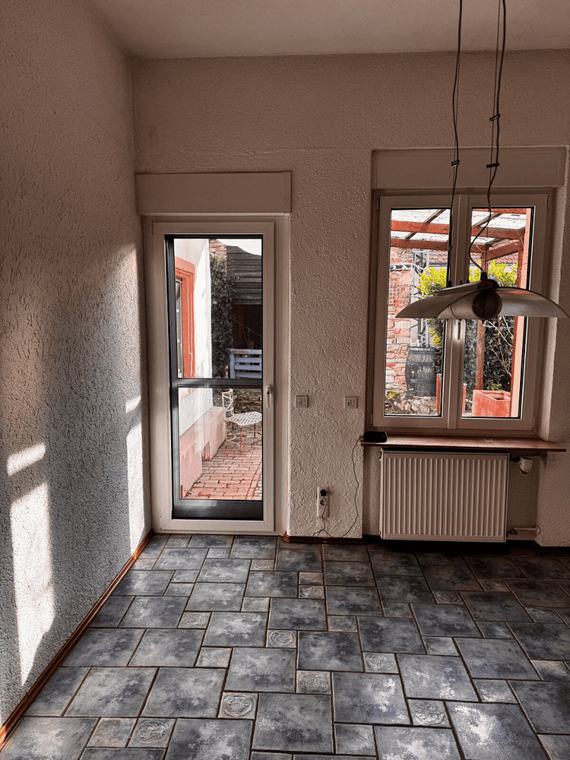 Prodej domu 211 m², pozemek 658 m², Alsheim, Porýní-Falc Prodej domu 211 m², pozemek 658 m², Alsheim, Porýní-Falc